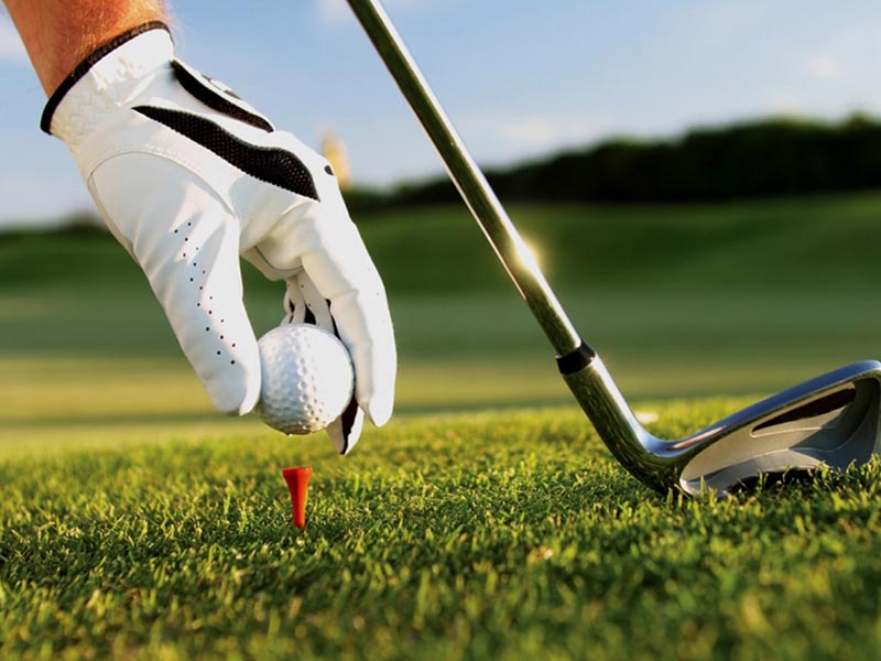 Sân golf tiêu chuẩn thường sẽ là sân 18 hố