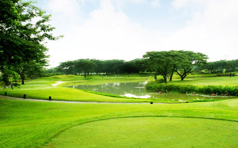 Sân tập golf Ciputra có mức chi phí khá hợp lý Sân tập golf Ciputra có mức chi phí khá hợp lý