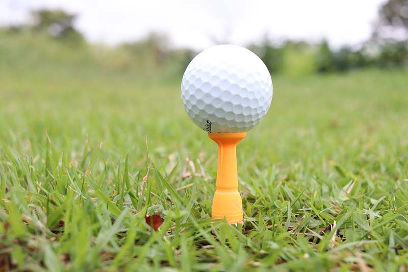 Có nhiều loại tee khác nhau cho golf thủ lựa chọn