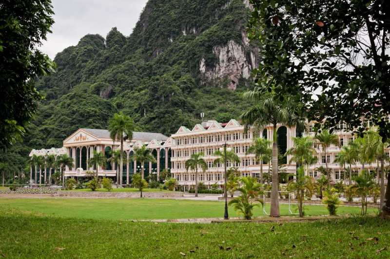 sân golf Phoenix Golf & Resort