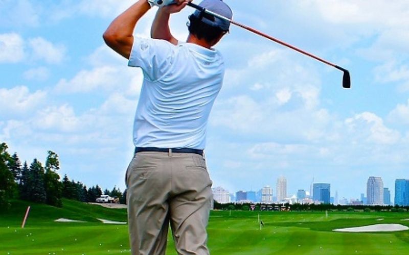 Gậy sắt số 7 là cây gậy mà golfer mới nào cũng cần nắm vững
