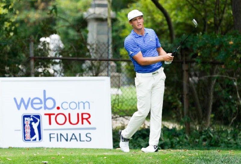 Các golfer phải vượt qua vòng loại với thành tích tốt để được tham dự PGA Tour