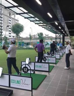 Sân tập Golf Eco Lake View sở hữu vị trí lý tưởng, đắc địa.