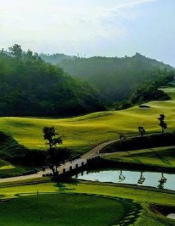 Sân Golf Hilltop Club Độc Đáo Khiến Mọi Golf Thủ Mê Mẩn