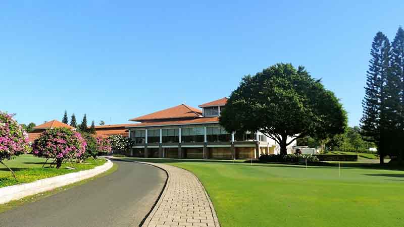 Khu vực clubhouse của sân Khu vực clubhouse của sân