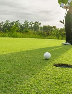 Mặt sân đảm bảo chất lượng đúng tiêu chuẩn quốc tế.