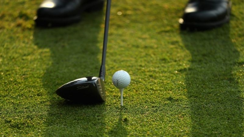 Tee off là yếu tố mà golf thủ cũng cần quan tâm khi ra sân