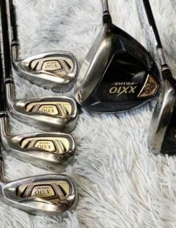 Giải Đáp Thắc Mắc: Gậy Golf Làm Bằng Chất Liệu Gì Và Cách Chọn Gậy