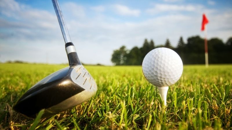 Với cú đánh từ tee, mắc lỗi OB sẽ có hình thức đánh phạt tương ứng