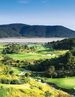 Sân Golf Đà Lạt 1200 Với Địa Hình Thách Thức Golfer Đến Trải Nghiệm