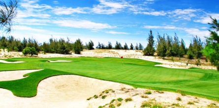 Sân Đà Nẵng với đường cát trải dài ấn tượng