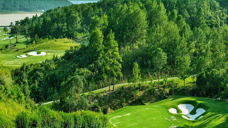 Giá tham gia tại sân khá "mềm"