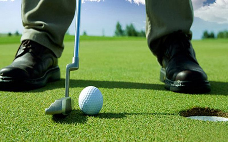 Người chơi không bị phạt khi bóng di chuyển trên green