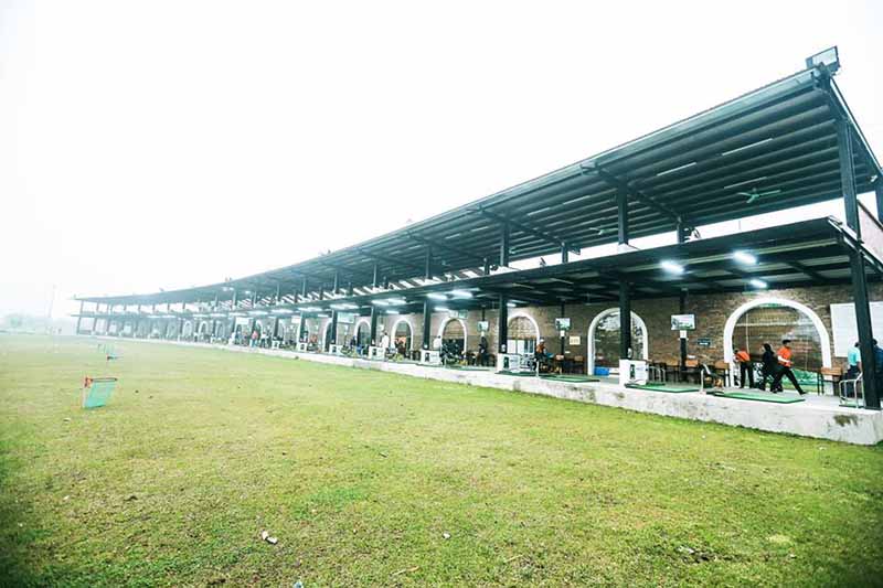 Học chơi golf tại sân tập golf Hà Đông