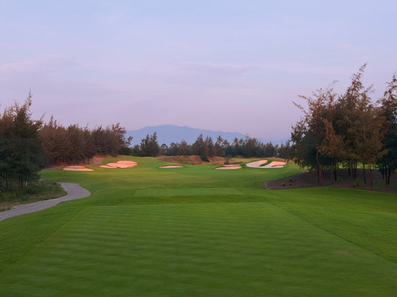 Sân golf Montgomerie Links có thiết kế ấn tượng