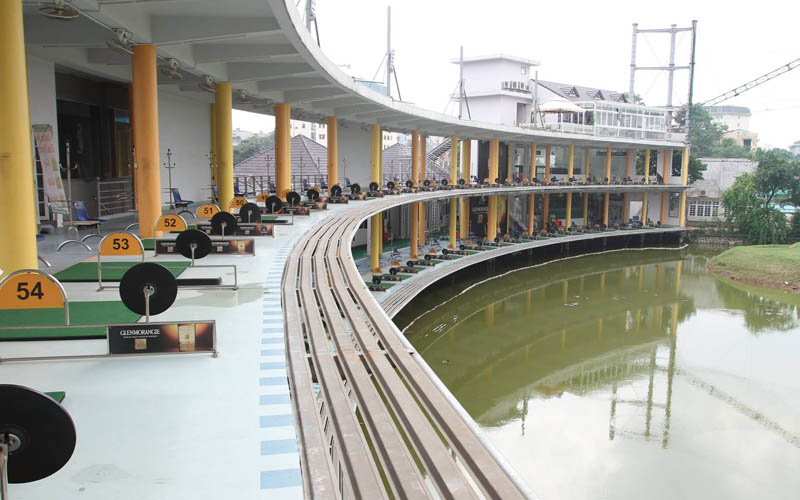 Sân Cảnh Hồ được đầu tư với quy mô hiện đại