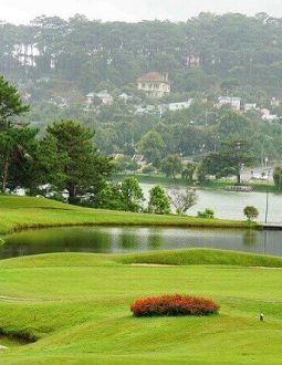 Hình ảnh của sân gôn Đà Ròn