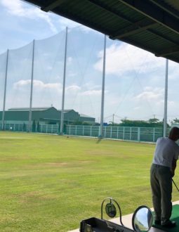 Sân tập golf Happy với giá cả phải chăng, rất thích hợp với nhu cầu và tài chính của các golfers