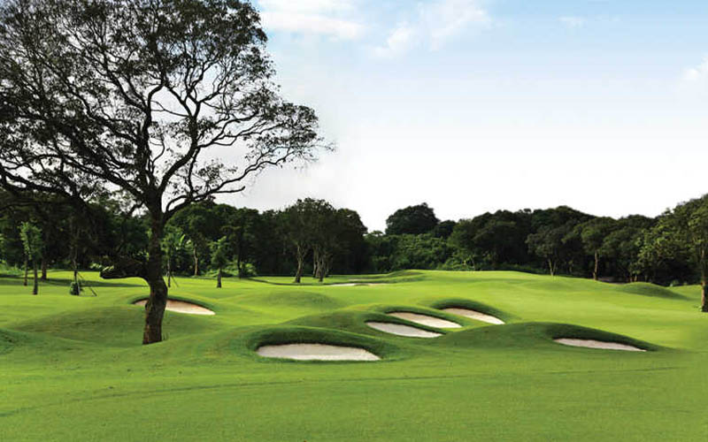 Sân golf có vị trí thuận lợi di chuyển