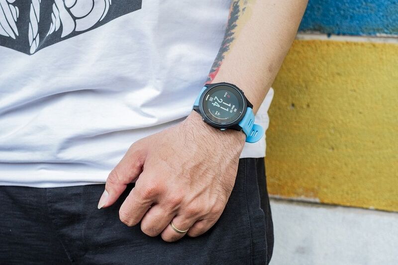 Thiết kế năng động, cá tính của đồng hồ Garmin