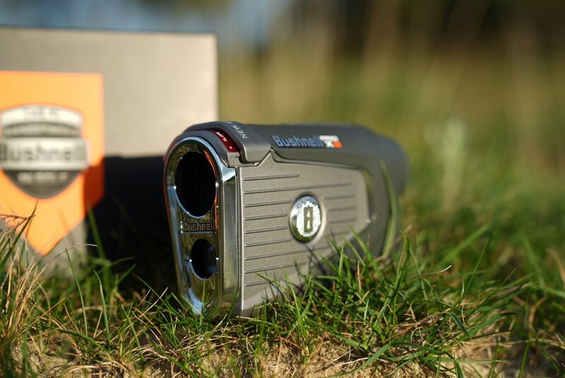 Ống nhòm golf Bushnell "lấy lòng" golfer nhờ sở hữu nhiều ưu điểm ấn tượng
