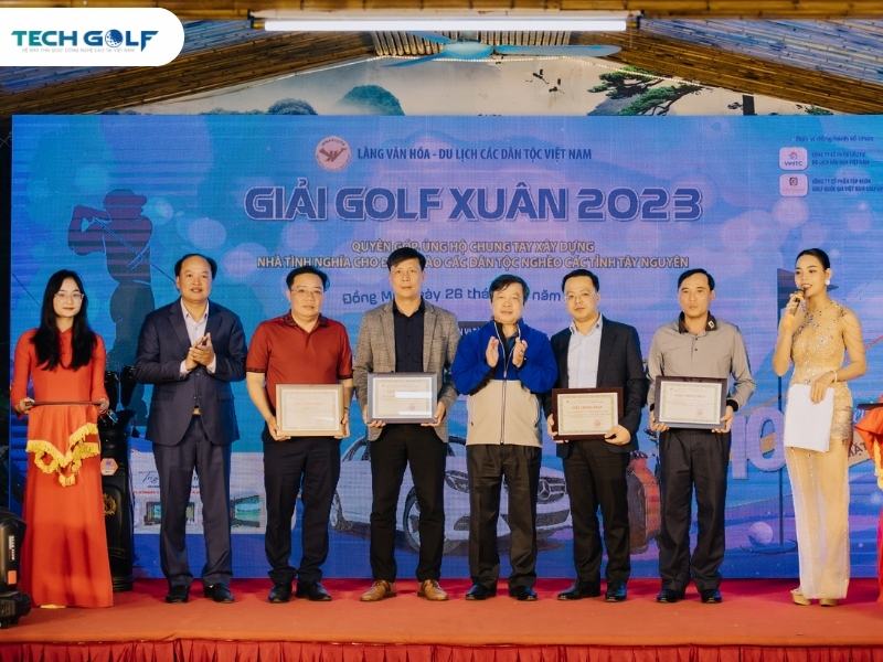 Techgolf tài trợ giải golf của Làng Văn Hóa
