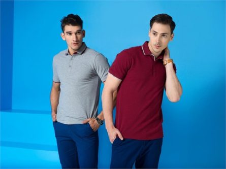 Mẫu áo này được cách tân từ dáng áo Classic – Fit nên sẽ có thiên hướng hiện đại hơn