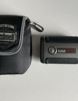 Bushnell Tour V2 được nhiều người lựa chọn vì các tính năng đặc biệt của mình