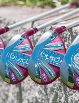 Gậy golf Ping Gle2 nổi bật với ngoại hình, màu sắc hài hòa