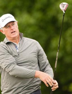 Top đầu những pha đánh golf hay nhất phải kể tới cú đánh xa nhất trong lịch sử Tour