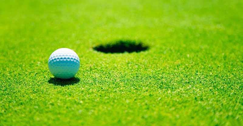 Golfer Carl Cooper đã tạo cú đánh “thần sầu” với khoảng cách lên đến 787 yards