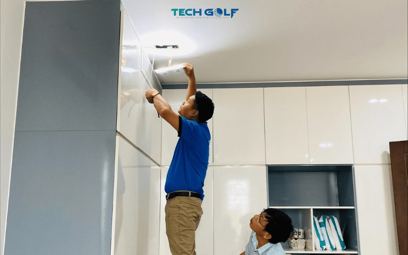 Đội ngũ Techgolf thi công dự án phòng golf 3D GTR tại Long An