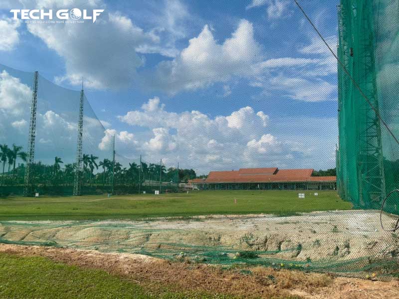 Sân tập golf Mirari Golf Bình Dương