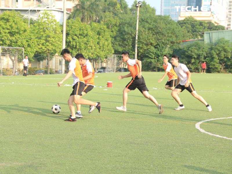 Các cầu thủ ghi những bàn thắng đẹp mắt để chúc mừng sinh nhật Techgolf