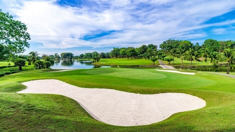 Sân golf được thiết kế hiện đại, độc đáo