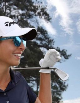 Kính Cosver được thiết kế với phong cách ấn tượng