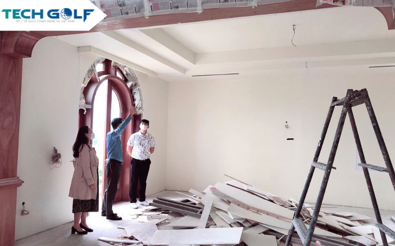 Techgolf đo đạc diện tích để lắp đặt siêu dự án phòng giải trí đa năng