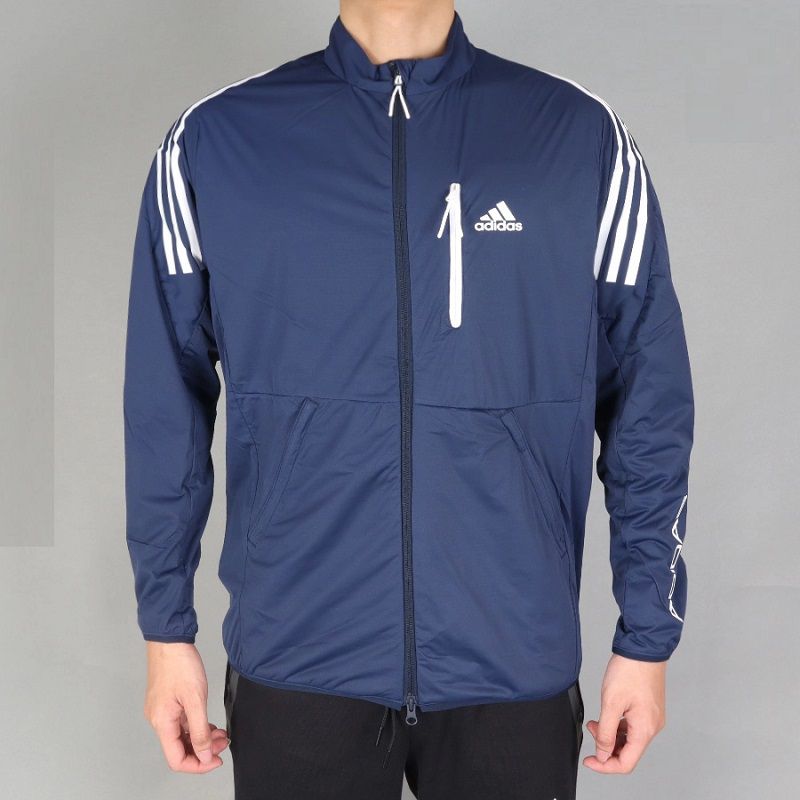 Các mẫu áo khoác gió của hãng Adidas được thiết kế vừa vặn với cơ thể golfer