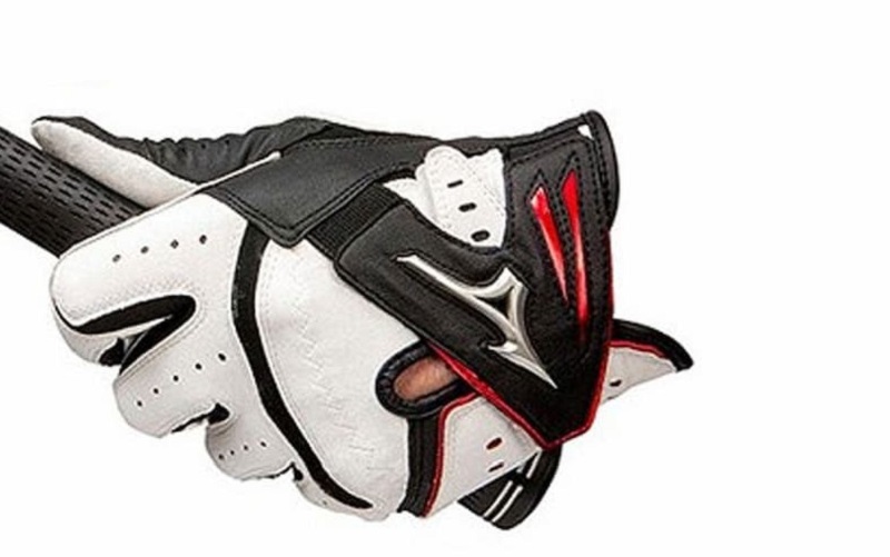 Sản phẩm được hãng sử dụng chất liệu cao cấp đa mảnh nhưng không hề thô cứn