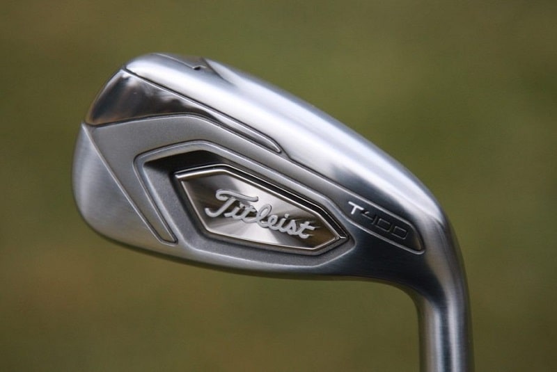 Titleist T400 có hai loại cán là graphite và steel