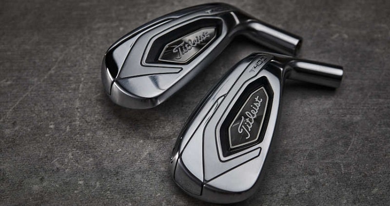 Bộ gậy golf sắt Titleist T400 còn sở hữu phần đầu gậy với thiết kế đa vật liệu rỗng
