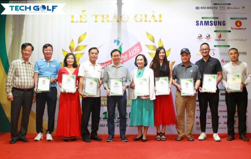 Các nhà tài trợ của giải Swing for the Kids lần thứ 16