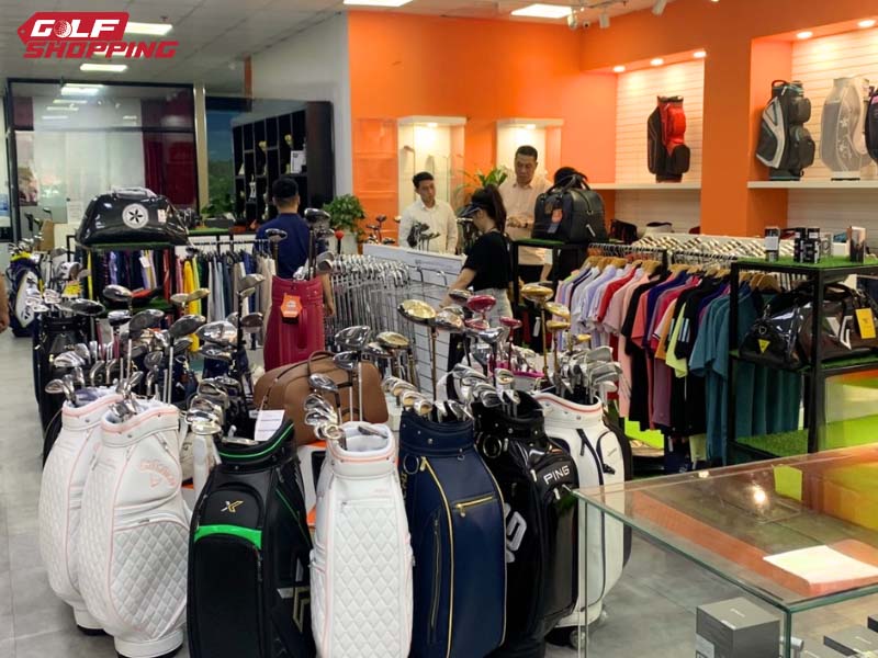 GolfShopping thu hút số lượng lớn golfer đến thử gậy và mua bán gậy cũ