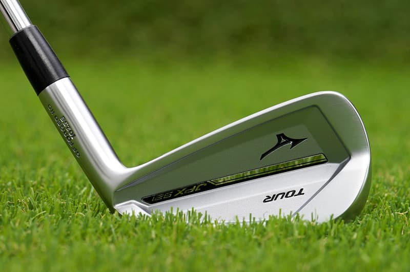 Mẫu gậy golf JPX921 với thiết kế chắc chắn