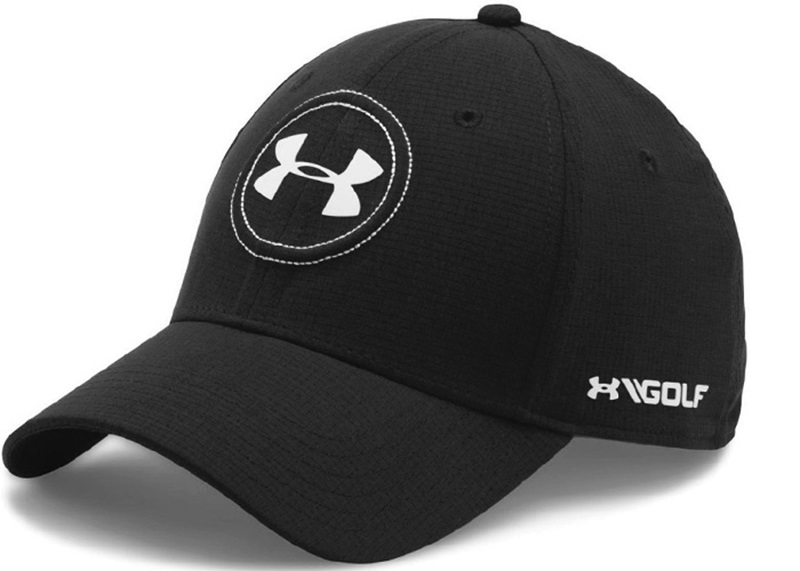Mũ golf Under Armour chủ yếu được sử dụng các chất liệu cao cấp