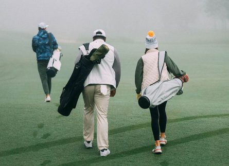 Trên thị trường hiện nay có rất nhiều thương hiệu sản xuất quần áo golf mùa đông