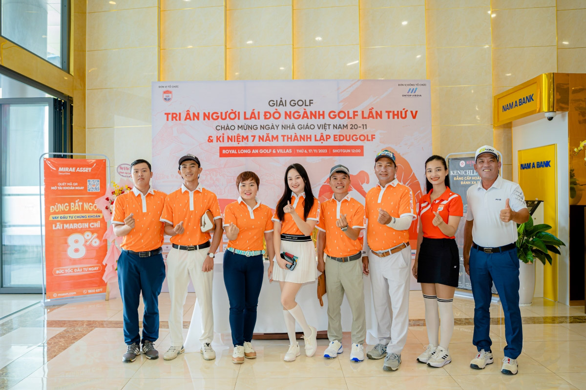 Các HLV check-in trước thềm giải Tri ân Người lái đò ngành golf