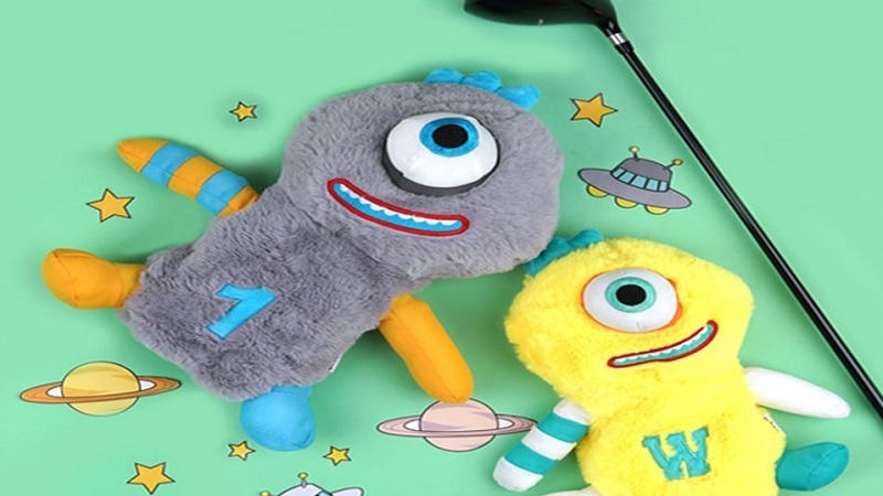 Mẫu bọc có hình monster 1 mắt và biểu tượng W trên đỉnh đầu