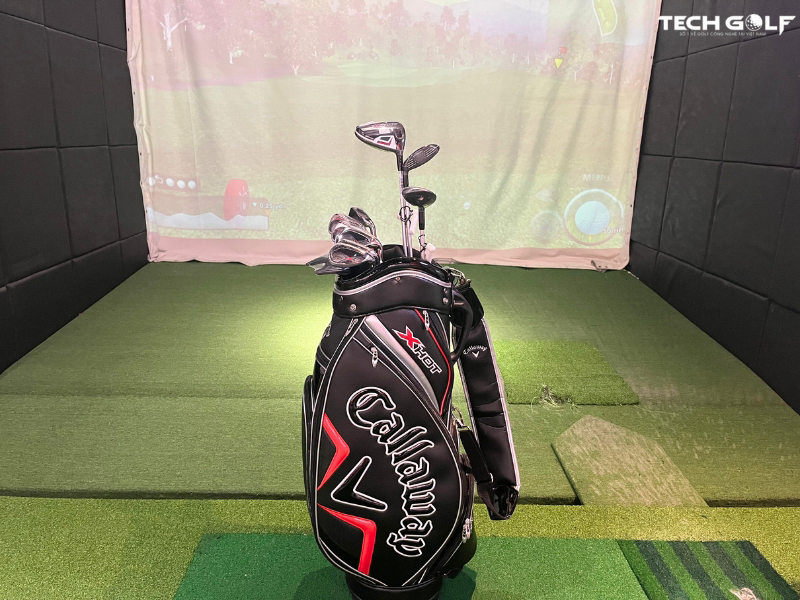 Callaway Fullset X Hot giúp golfer có nhiều trải nghiệm thú vị trên sân và trong phòng golf 3D
