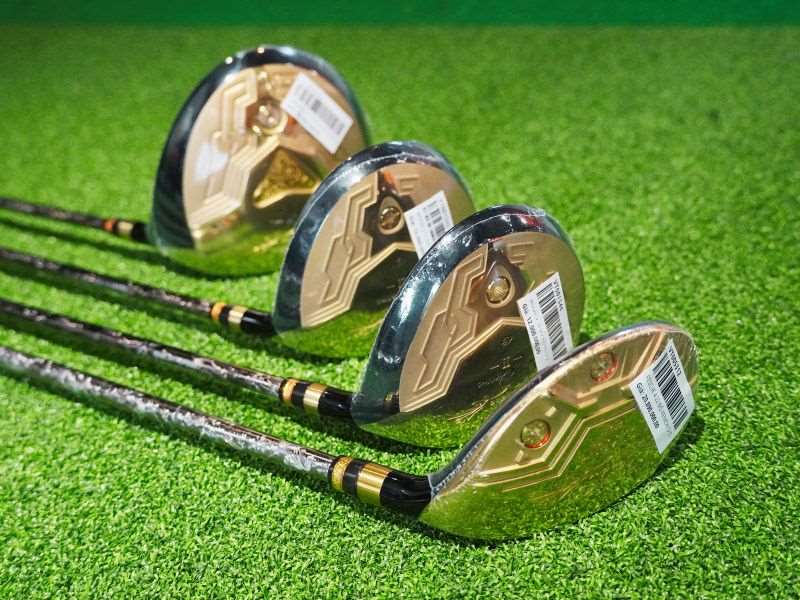 Bộ gậy golf được hãng thiết kế tinh tế, sử dụng chất dụng những chất liệu cao cấp
